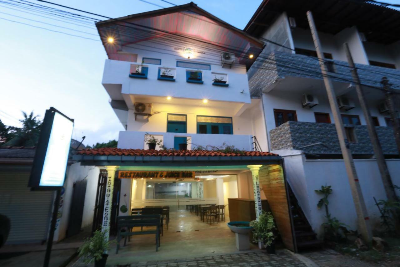 Dock Holiday Guest House Unawatuna Exteriör bild